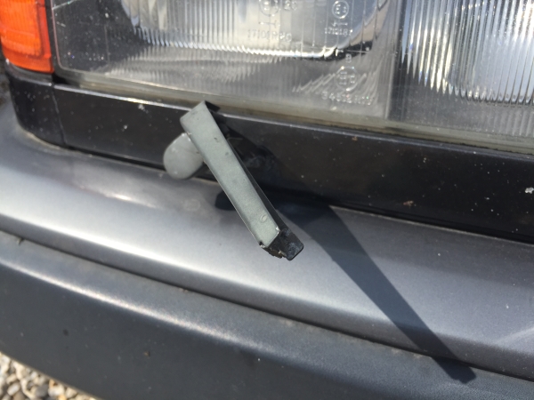 Wiper Arm on Car